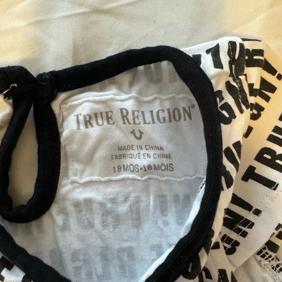 True Religion Legging and Shirt Set - Picture 4 of 6